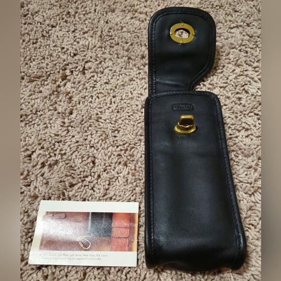 Coach Vintage 1995 Black Leather Cell Phone Case - Picture 7 of 9